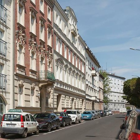 Apartment Krakow Arianska By Renters Prestige מראה חיצוני תמונה