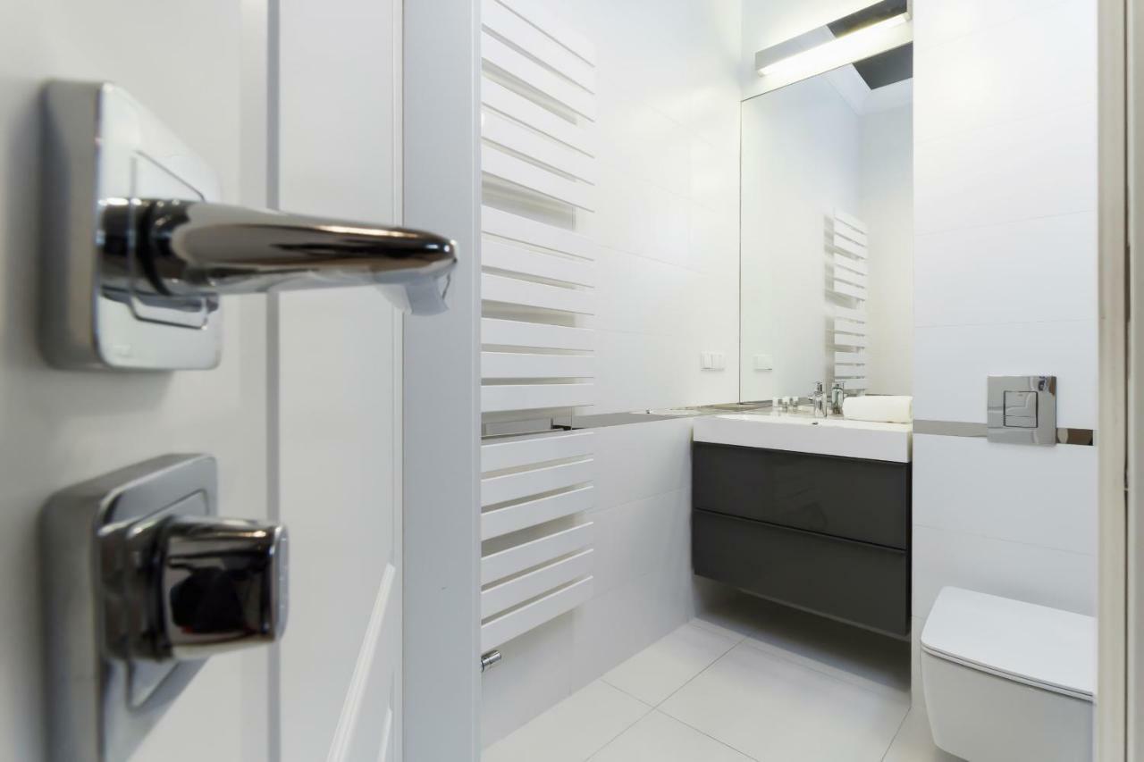 Apartment Krakow Arianska By Renters Prestige מראה חיצוני תמונה